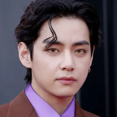 V (Kim Tae-hyung)